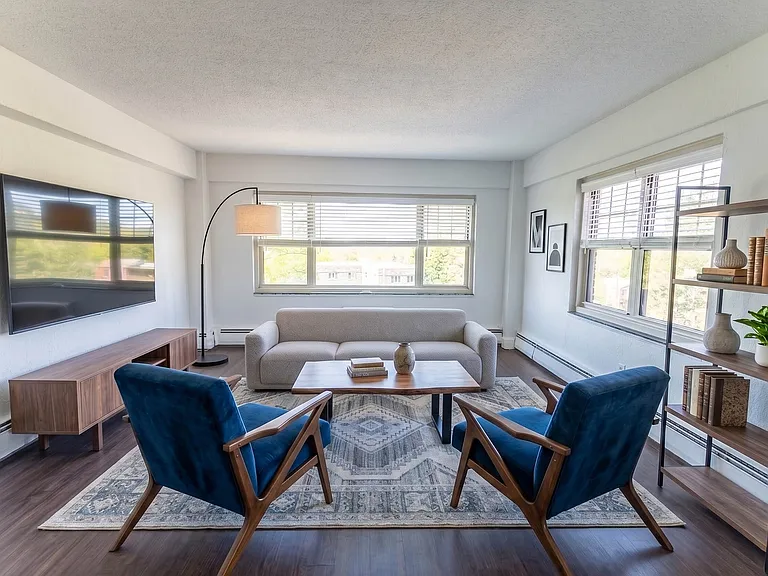 429 C503 Living Room 429 C503 Living Room
