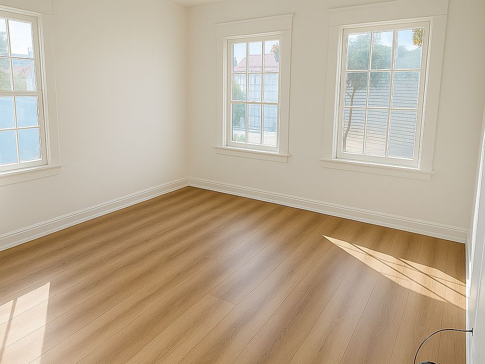 Bedroom #1 (largest of 2)