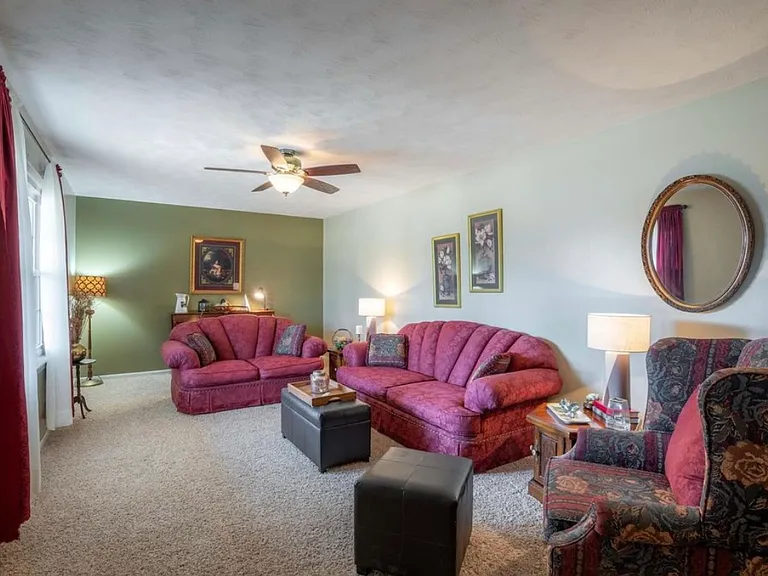 302 Lingale Ave — Photo 3