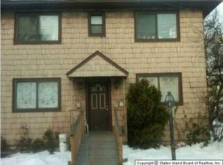 706 W Fingerboard Rd, Staten Island, NY 10305