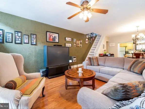 213 Daly St, Philadelphia, PA 19148