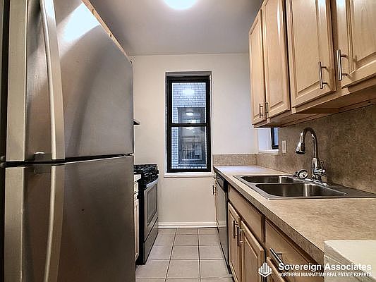 5th image of 50 Overlook Ter APT 4J