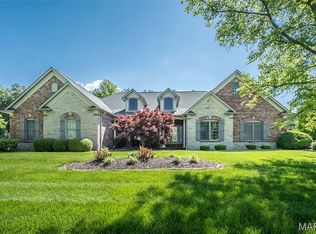 601 Oak Hill Dr, Belleville, IL 62223