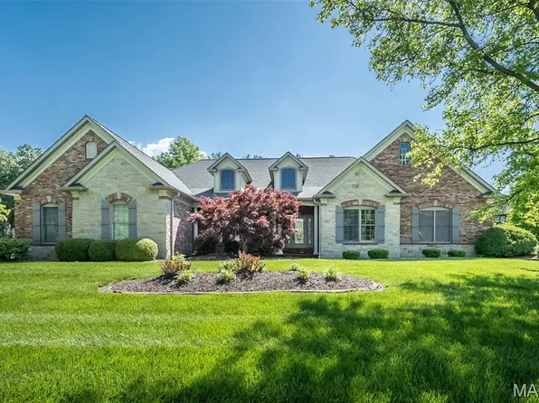 601 Oak Hill Dr, Belleville, IL 62223