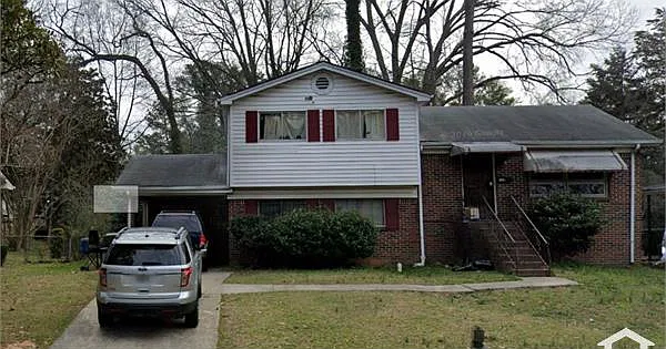 723 Harwell Rd NW