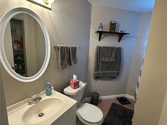 4th image of 168 Oneida St