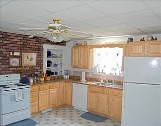 4th image of 44 Zeller St