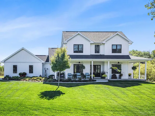 W2975 Willow Ln, Belleville, WI 53508