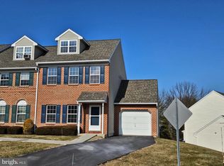20 Charlemont Ct, Reading, PA 19607