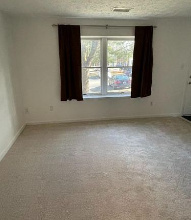 3rd image of 3623 Woodhaven Ct