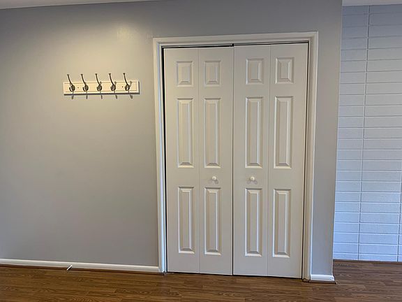 Entrance closet