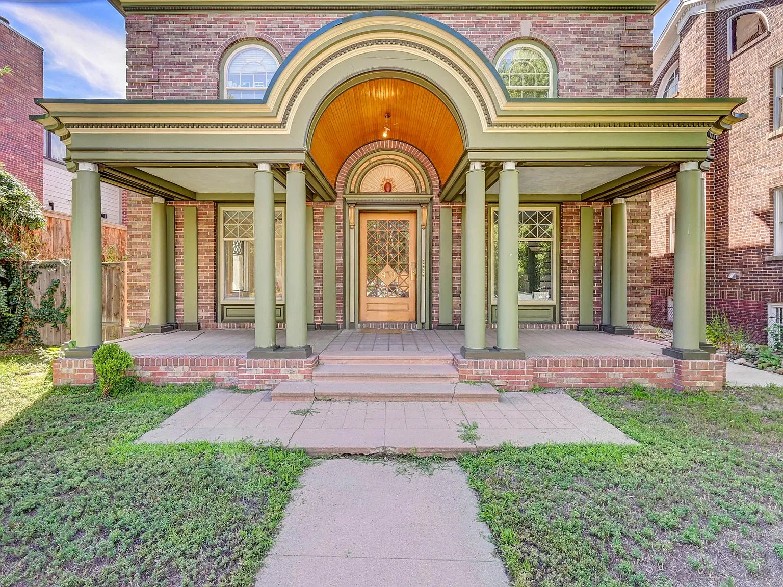 939 N Washington St — Photo 2