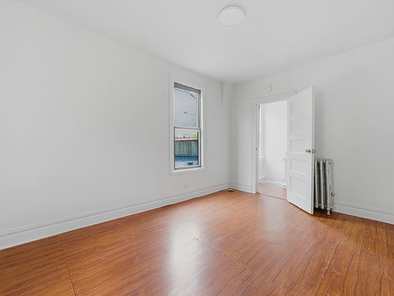 5th image of 1044 Clay Ave APT 3