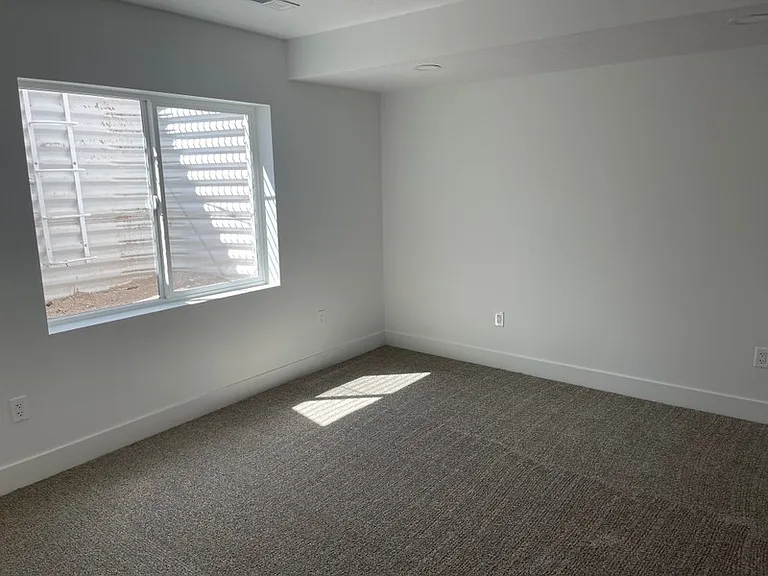 1329 N 3960 W — Photo 11