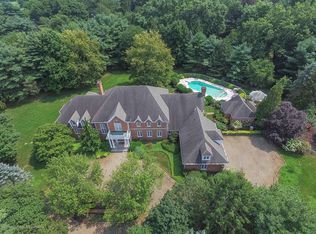 8 Western Dr, Colts Neck, NJ 07722