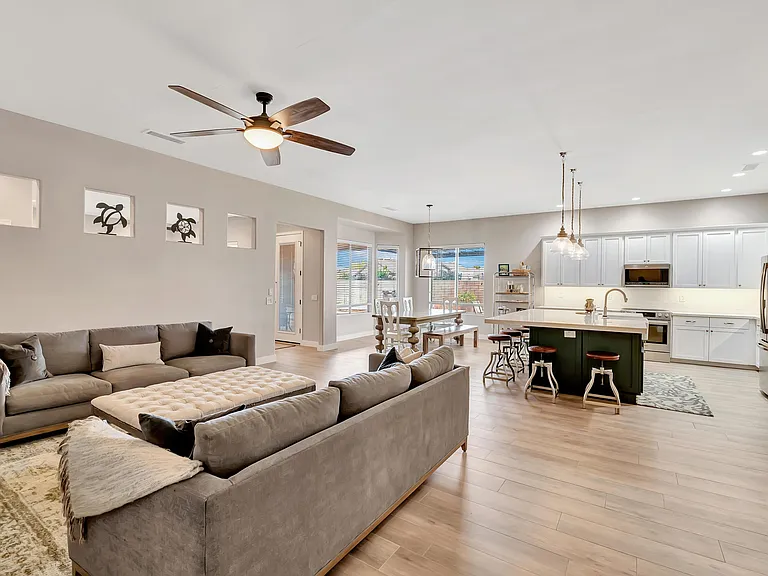 10226 E Laguna Azul Ave — Photo 5