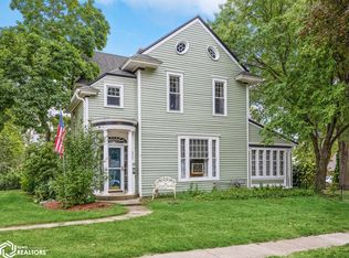 402 W Montgomery St, Knoxville, IA 50138