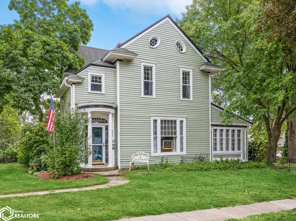 402 W Montgomery St, Knoxville, IA 50138