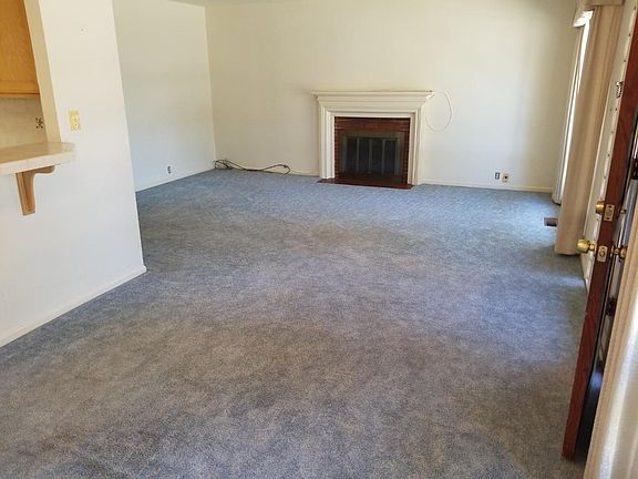 3rd image of 638 N Baywood Ave