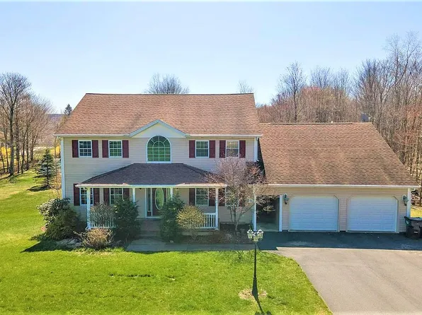 200 6th St, Forest City, PA 18421