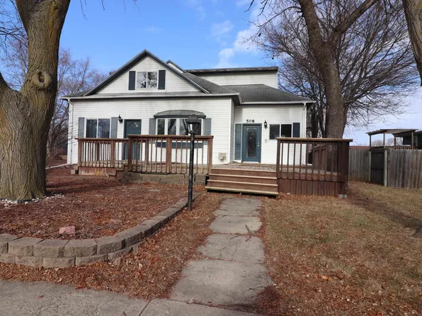 508 W 3rd Ave, Lennox, SD 57039