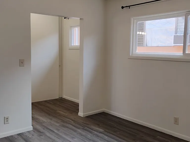 5311 Lexington Ave — Photo 10