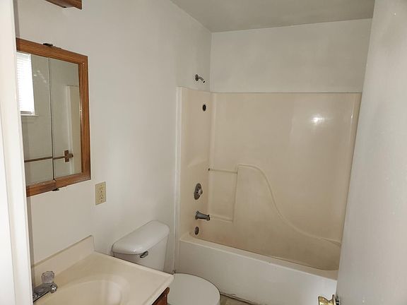 5th image of 164 S Fairfield Ave