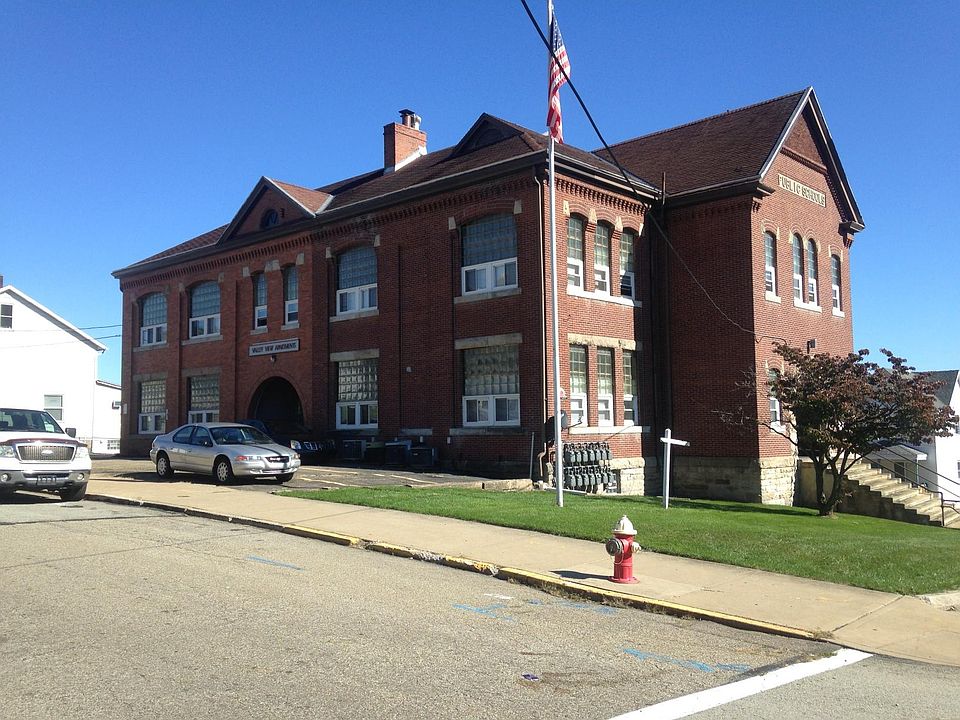 off street parking. Secure entrance building