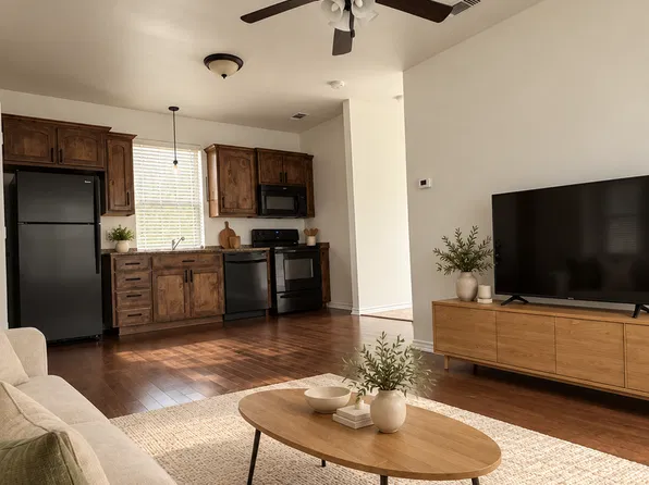 College Ave Apartments, 1210 College Ave APT 202, Fort Worth, TX 76104