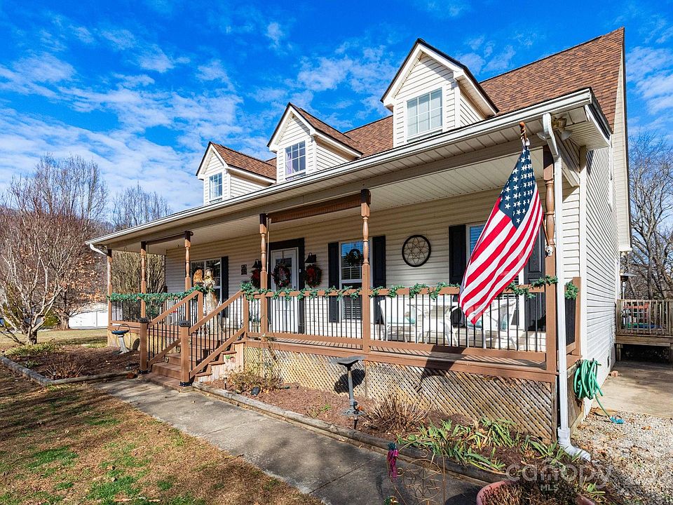 1st image of 22 Ivy Garden Dr