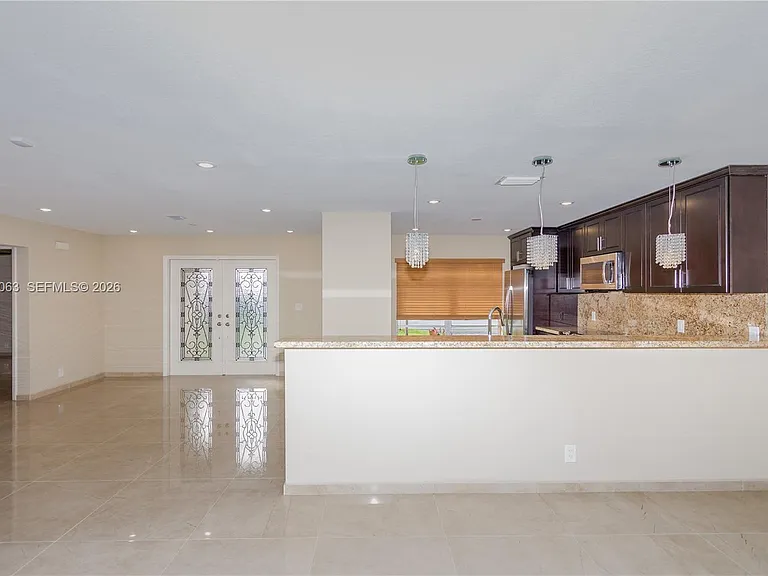 16641 Royal Poinciana Dr — Photo 33