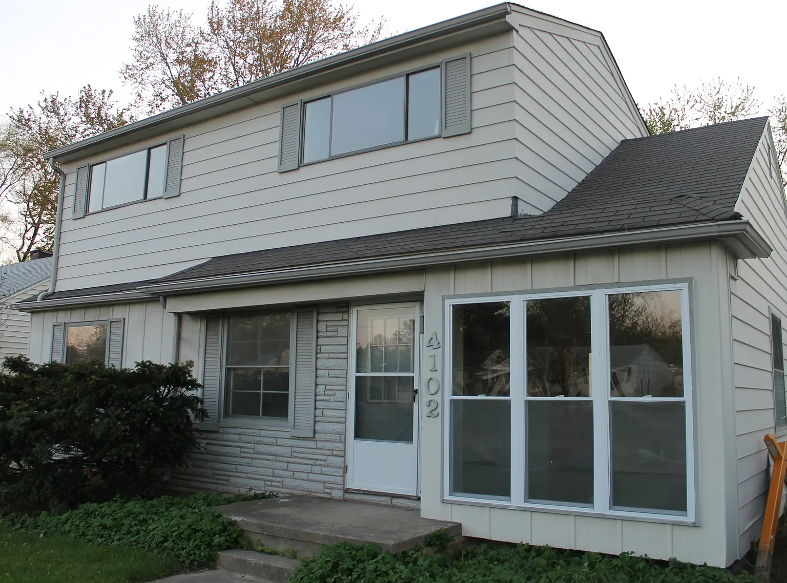 4 bed, 1400 sqft, $1,850 — Photo 1