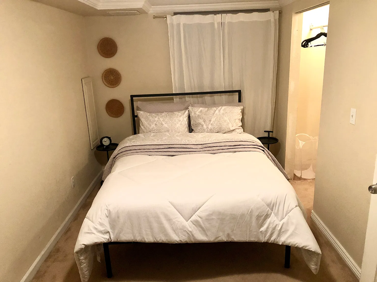 2 bed, 1000 sqft, $1,400 — Photo 4