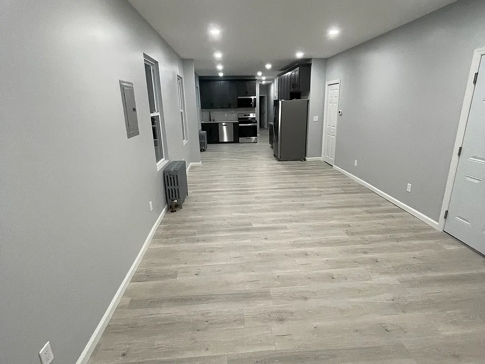 916-918 Pennington St #2R