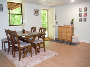 6059 Dee Ct, Stone Mountain, GA 30087