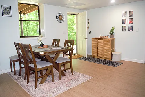 6059 Dee Ct Photo 1