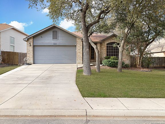 4th image of 1141 Berry Creek Dr
