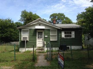 1884 Kinsey St, Muskegon, MI 49441
