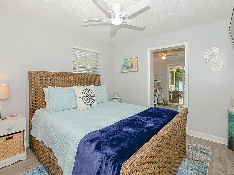 110 SW Hideaway Pl — Photo 18