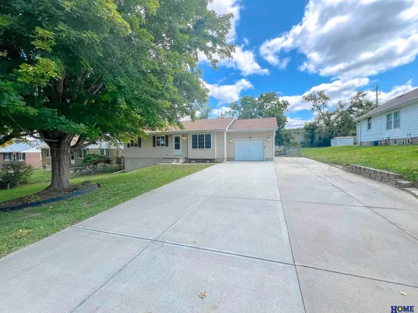 2615 N 73rd St, Omaha, NE 68134