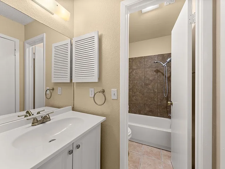 313 Greenlawn Blvd — Photo 17