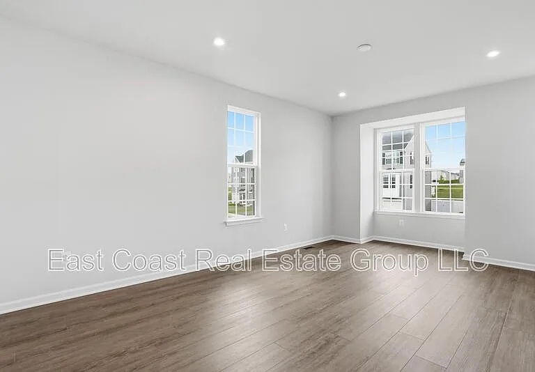 105 Dripping Spring Dr — Photo 8