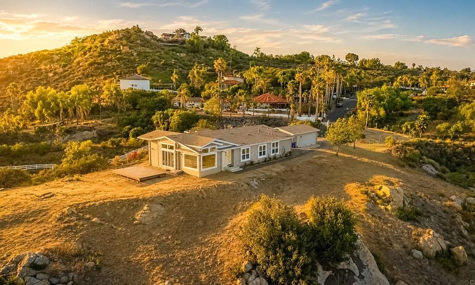 1st image of 30663 Camino De Las Lomas