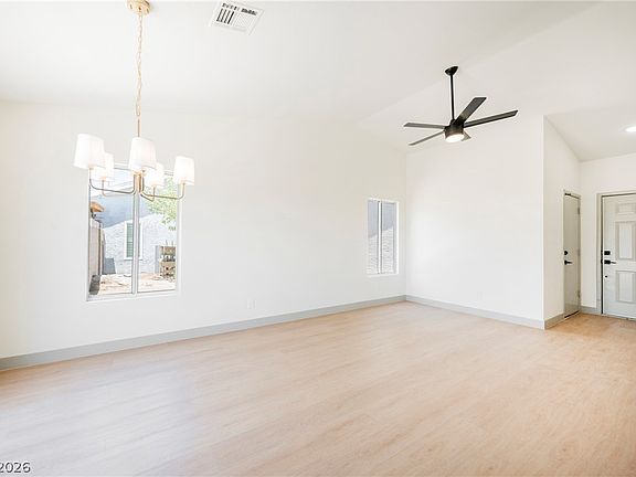 5th image of 2329 Fields St