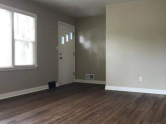 2nd image of 1028 17th Ave S