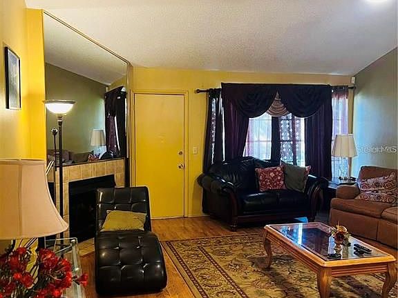 4th image of 6677 Whirlaway Cir