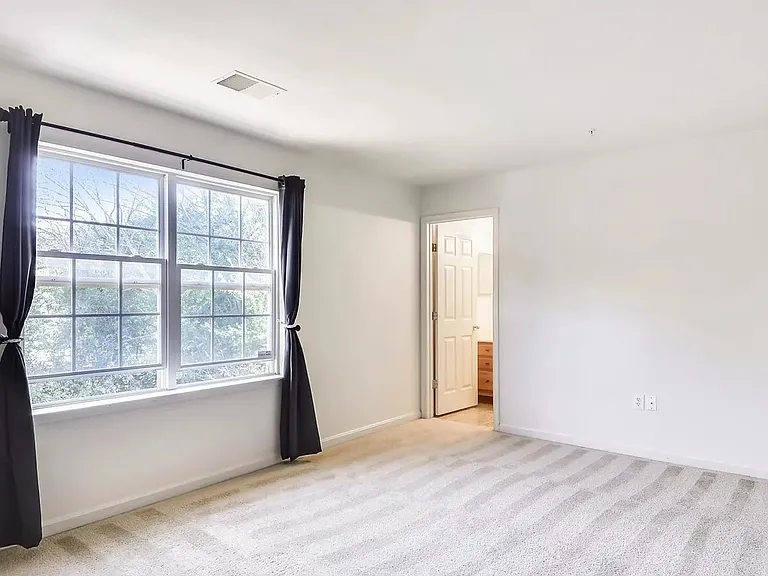8202 Ironclad Ct — Photo 9
