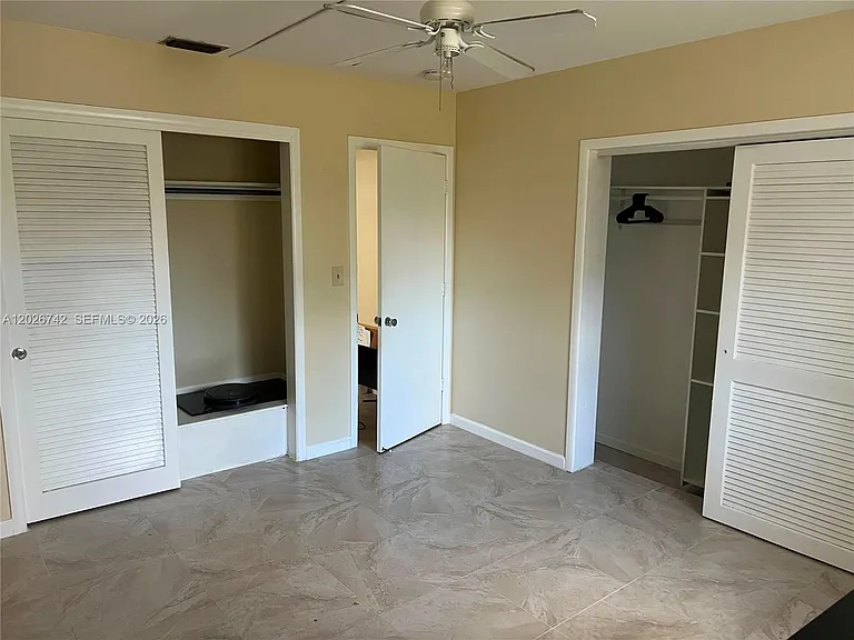 4460 NW 18th Ave — Photo 9