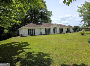 2064 Skyland Glen Dr, Snellville, GA 30078