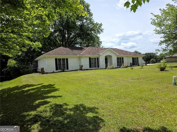 2064 Skyland Glen Dr, Snellville, GA 30078